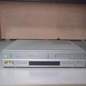 Daewoo DVD VCR Combo Player Silver DV-6T955B 6-Head Hi-Fi VHS CD WORKS